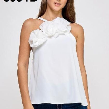 BLUSA FLORES 3D EN PECHO